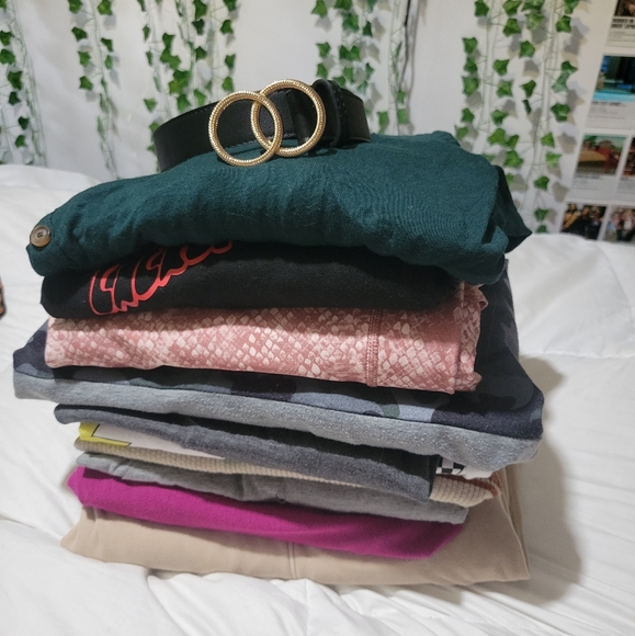 Bag of Plus Size Clothing!! - Picture 2 of 2